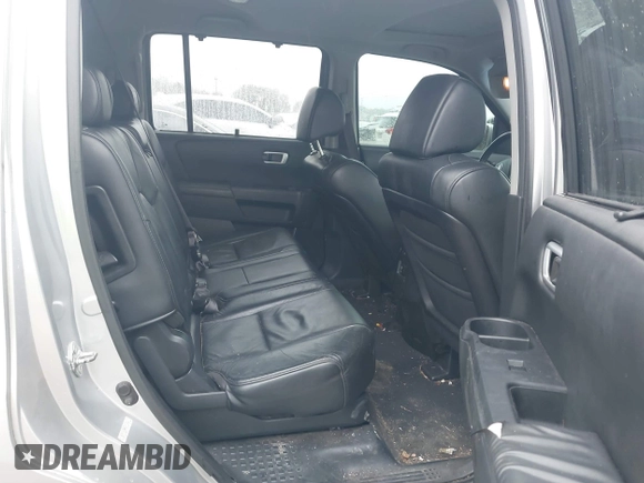 2010 Honda Pilot Touring with VIN 5FNYF3H89AB005861, listed as a IAAI auction lot 40828747 with 275,757 mi miles and . Bid and sale history available at DreamBid. Image 8.