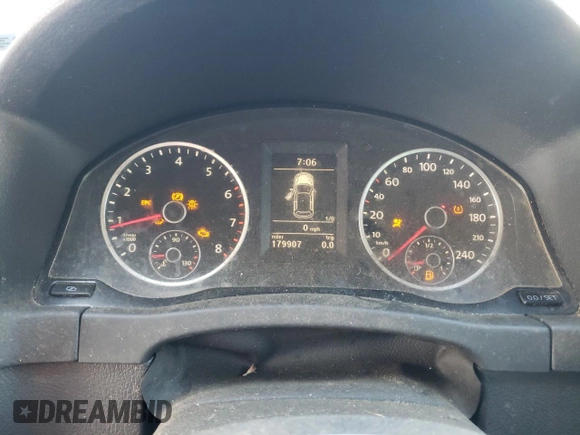 2012 Volkswagen Tiguan with VIN WVGCV7AX2CW515758, listed as a Copart auction lot 52456355 with 179,907 mi miles and Clean Title. Bid and sale history available at DreamBid. Image 9.