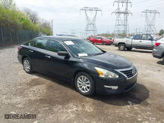 2014 Nissan Altima 2.5 S with VIN 1N4AL3AP2EC193918, listed as a IAAI auction lot 42038404 with 196,162 mi miles. Bid and sale history available at carsss.com. Image 1.