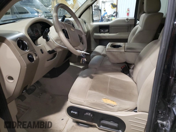 2004 Ford F-150 XLT with VIN 1FTRW14W84KB98511, listed as a Copart auction lot 42092095 with 200,618 mi miles and Salvage Title. Bid and sale history available at carsss.com. Image 7.