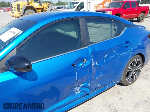 2020 Nissan Sentra SR z VIN 3N1AB8DV3LY221382, wystawiony jako IAAI lot #42063998 z przebiegiem 115 852 mil mil oraz . Historia ofert i sprzedaży dostępna na DreamBid. Obrazek 6.