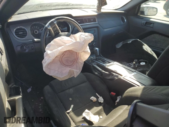 2013 Ford Mustang V6 with VIN 1ZVBP8AMXD5269052, listed as a Copart auction lot 87632855 with 0 mi miles and Salvage Title. Bid and sale history available at carsss.com. Image 8.