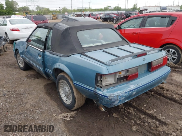 1993 Ford Mustang с VIN 1FACP44M3PF212921, выставлен на аукционе IAAI как лот 42337259 с пробегом 11 452 миль миль и . История ставок и продаж доступна на DreamBid. Изображение 3.