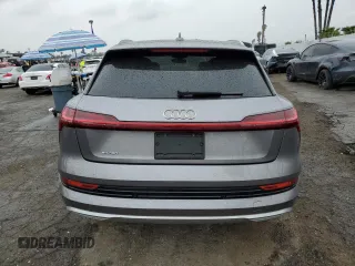 2019 Audi e-tron Premium Plus с VIN WA1LABGE7KB021954, выставлен на аукционе Copart как лот 47867025 с пробегом 74 853 миль миль и Списание • Salvage title. История ставок и продаж доступна на DreamBid. Изображение 6.