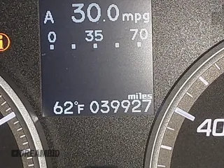 2017 Acura ILX Premium z VIN 19UDE2F78HA004856, wystawiony jako IAAI lot #42330302 z przebiegiem 39 927 mil mil oraz . Historia ofert i sprzedaży dostępna na DreamBid. Obrazek 7.