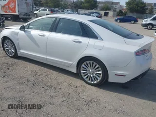 2016 Lincoln MKZ with VIN 3LN6L2J91GR620193, listed as a IAAI auction lot 41807038 with 61,235 mi miles. Bid and sale history available at carsss.com. Image 3.