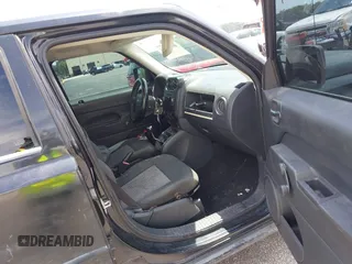 2009 Jeep Patriot Sport with VIN 1J4FT28BX9D140446, listed as a IAAI auction lot 40098694 with 202,342 mi miles and . Bid and sale history available at DreamBid. Image 5.