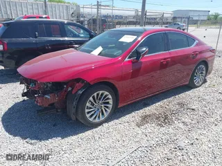 2019 Lexus ES with VIN 58ABZ1B16KU011174, listed as a IAAI auction lot 42032730 with 40,720 mi miles. Bid and sale history available at carsss.com. Image 2.
