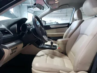 2017 Subaru Legacy z VIN 4S3BNAB62H3028426, wystawiony jako Copart lot #55749605 z przebiegiem 50 406 mil mil oraz Szkody całkowita. Historia ofert i sprzedaży dostępna na DreamBid. Obrazek 7.