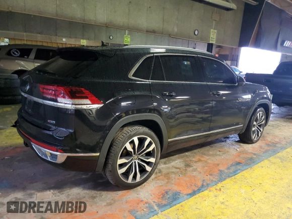 2021 Volkswagen Atlas SEL Premium R-Line with VIN 1V2FE2CA9MC232921, listed as a Copart auction lot 83993304 with 48,077 mi miles and Salvage title. Bid and sale history available at DreamBid. Image 3.