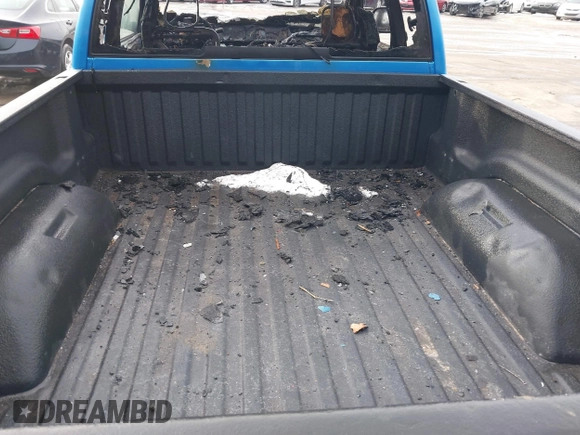 2000 Dodge 1500 with VIN 3B7HF13Z0YG154183, listed as a IAAI auction lot 41642949 with Not Provided miles and . Bid and sale history available at DreamBid. Image 12.