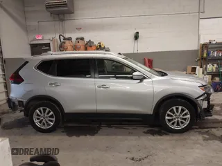 2019 Nissan Rogue SV with VIN KNMAT2MV3KP525593, listed as a IAAI auction lot 42044497 with 122,176 mi miles. Bid and sale history available at carsss.com. Image 14.