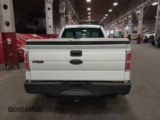 2014 Ford F-150 XL z VIN 1FTFX1CF5EKG53334, wystawiony jako IAAI lot #42278412 z przebiegiem 172 450 mil mil oraz . Historia ofert i sprzedaży dostępna na DreamBid. Obrazek 17.
