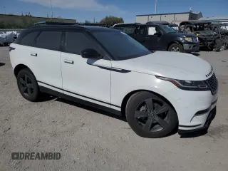 2019 Land Rover Range Rover Velar S with VIN SALYB2EN8KA233207, listed as a Copart auction lot 59730964 with 57,768 mi miles and Salvage Title. Bid and sale history available at carsss.com. Image 4.