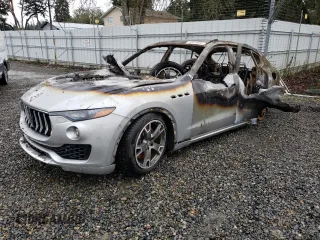 2017 Maserati Levante S with VIN ZN661YUS5HX246240, listed as a Copart auction lot 50815695 with 0 mi miles and Salvage Title. Bid and sale history available at carsss.com. Image 1.