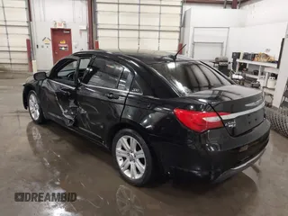 2014 Chrysler 200 Touring with VIN 1C3CCBBB3EN198117, listed as a IAAI auction lot 41999090 with 144,257 mi miles. Bid and sale history available at carsss.com. Image 3.