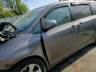 2013 Toyota Sienna LE AAS with VIN 5TDKK3DC8DS285333, listed as a Copart auction lot 54120625 with 136,389 mi miles and Salvage title. Bid and sale history available at DreamBid. Image 14.