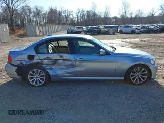 2011 BMW 3 Series 328i xDrive with VIN WBAPK5G51BNN29824, listed as a IAAI auction lot 40990352 with 171,133 mi miles and . Bid and sale history available at carsss.com. Image 13.