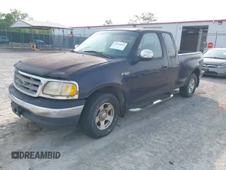 2000 Ford F-150 XL с VIN 2FTZX0722YCA70985, выставлен на аукционе IAAI как лот 42476412 с пробегом 171 033 миль миль и . История ставок и продаж доступна на DreamBid. Изображение 2.
