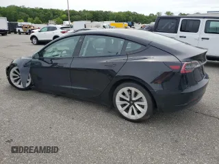 2022 Tesla Model 3 z VIN 5YJ3E1EA3NF287431, wystawiony jako Copart lot #58209025 z przebiegiem 96 549 mil mil oraz Czysty tytuł • Clean title. Historia ofert i sprzedaży dostępna na DreamBid. Obrazek 2.