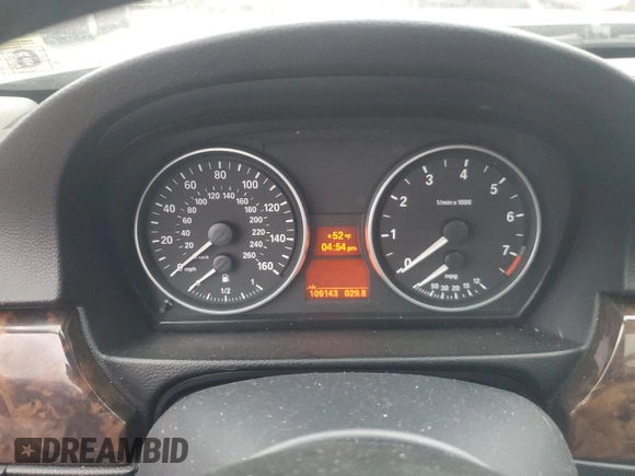 2007 BMW 3 Series 328xi with VIN WBAVT73517FZ36937, listed as a Copart auction lot 84458504 with 109,143 mi miles and Salvage title. Bid and sale history available at DreamBid. Image 9.