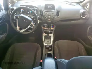 2019 Ford Fiesta SE z VIN 3FADP4EJ4KM142797, wystawiony jako Copart lot #56876095 z przebiegiem 82 545 mil mil oraz Szkoda całkowita • Salvage title. Historia ofert i sprzedaży dostępna na DreamBid. Obrazek 8.