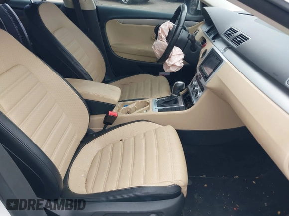 2013 Volkswagen CC Sport Plus z VIN WVWBP7AN6DE557611, wystawiony jako IAAI lot #41663021 z przebiegiem 130 393 mil mil oraz . Historia ofert i sprzedaży dostępna na DreamBid. Obrazek 5.