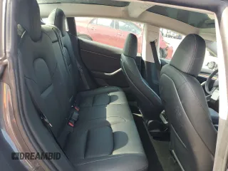 2023 Tesla Model 3 z VIN 5YJ3E1EA2PF680355, wystawiony jako Copart lot #60760225 z przebiegiem 17 270 mil mil oraz Szkoda całkowita • Salvage title. Historia ofert i sprzedaży dostępna na DreamBid. Obrazek 10.