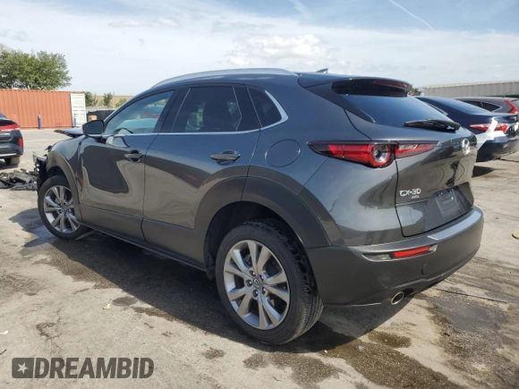 2023 Mazda CX-30 S Premium z VIN 3MVDMBDM9PM558451, wystawiony jako Copart lot #53997465 z przebiegiem 27 633 mil mil oraz Nie do naprawy • Non repairable. Historia ofert i sprzedaży dostępna na DreamBid. Obrazek 2.
