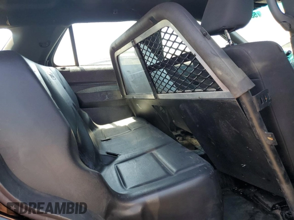 2018 Ford Police Interceptor Utility z VIN 1FM5K8AR0JGA20815, wystawiony jako Copart lot #58233165 z przebiegiem 109 064 mil mil oraz Tytuł czysty. Historia ofert i sprzedaży dostępna na DreamBid. Obrazek 10.