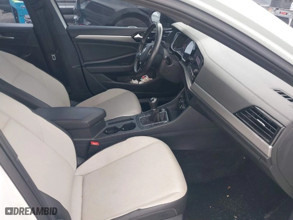 2020 Volkswagen Jetta S with VIN 3VWN57BU2LM082263, listed as a IAAI auction lot 40220172 with 26,207 mi miles. Bid and sale history available at carsss.com. Image 5.