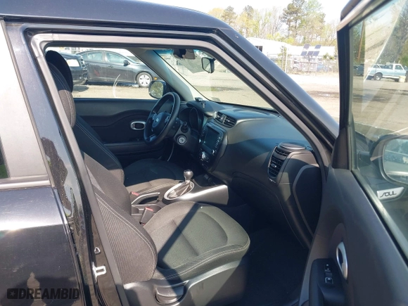 2019 Kia Soul + with VIN KNDJP3A56K7908782, listed as a IAAI auction lot 42036989 with 71,046 mi miles. Bid and sale history available at carsss.com. Image 5.