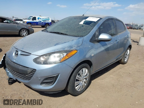 2013 Mazda 2 Sport z VIN JM1DE1KZ1D0162102, wystawiony jako IAAI lot #41752144 z przebiegiem 96 906 mil mil oraz . Historia ofert i sprzedaży dostępna na DreamBid. Obrazek 2.