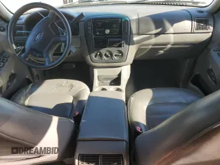 2002 Ford Explorer XLT with VIN 1FMDU73W82UB06413, listed as a Copart auction lot 46323395 with 316,258 mi miles and Salvage title. Bid and sale history available at DreamBid. Image 8.
