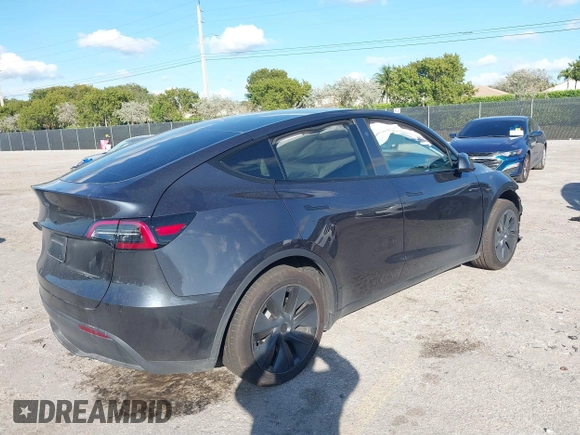 2025 Tesla Model Y Long Range with VIN 7SAYGDED4SF226776, listed as a IAAI auction lot 41514317 with 1,636 mi miles and . Bid and sale history available at DreamBid. Image 4.