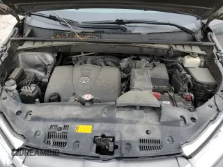 2018 Toyota Highlander SE with VIN 5TDJZRFH2JS497739, listed as a Copart auction lot 47561755 with 58,945 mi miles and Salvage title. Bid and sale history available at DreamBid. Image 12.