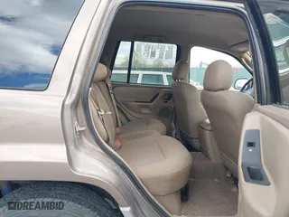 2002 Jeep Grand Cherokee Laredo with VIN 1J4GW48S32C123720, listed as a IAAI auction lot 41909204 with 157,996 mi miles. Bid and sale history available at carsss.com. Image 8.