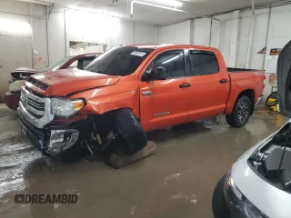 2016 Toyota Tundra SR5 z VIN 5TFDW5F13GX547570, wystawiony jako Copart lot #55982915 z przebiegiem 198 144 mil mil oraz Szkoda całkowita • Salvage title. Historia ofert i sprzedaży dostępna na DreamBid. Obrazek 1.