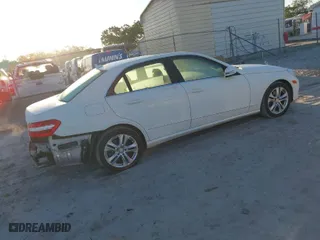 2011 Mercedes-Benz E-Class E 350 Luxury with VIN WDDHF5GB4BA420031, listed as a IAAI auction lot 41846219 with 116,669 mi miles. Bid and sale history available at carsss.com. Image 4.