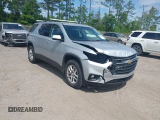 2020 Chevrolet Traverse LT Cloth with VIN 1GNERGKW0LJ306000, listed as a IAAI auction lot 42090962 with 50,559 mi miles. Bid and sale history available at carsss.com. Image 1.