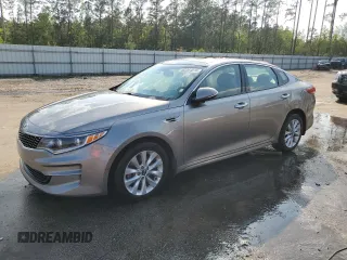 2017 Kia Optima EX z VIN 5XXGU4L3XHG130507, wystawiony jako Copart lot #52364815 z przebiegiem 120 297 mil mil oraz Szkoda całkowita • Salvage title. Historia ofert i sprzedaży dostępna na DreamBid. Obrazek 1.