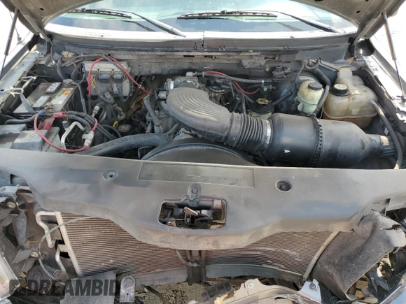 2005 Ford F-150 STX z VIN 1FTRX12W45FA04955, wystawiony jako Copart lot #54565015 z przebiegiem 189 505 mil mil oraz Szkoda całkowita • Salvage title. Historia ofert i sprzedaży dostępna na DreamBid. Obrazek 11.