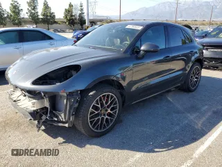 2017 Porsche Macan Turbo with VIN WP1AF2A52HLB62164, listed as a Copart auction lot 44790805 with 41,322 mi miles and Salvage title. Bid and sale history available at DreamBid. Image 1.