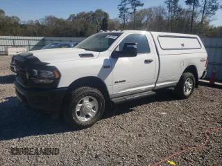 2024 Ram 2500 Tradesman z VIN 3C6MR5AJ2RG251257, wystawiony jako Copart lot #50943035 z przebiegiem 7 128 mil mil oraz Szkoda całkowita • Salvage title. Historia ofert i sprzedaży dostępna na DreamBid. Obrazek 1.