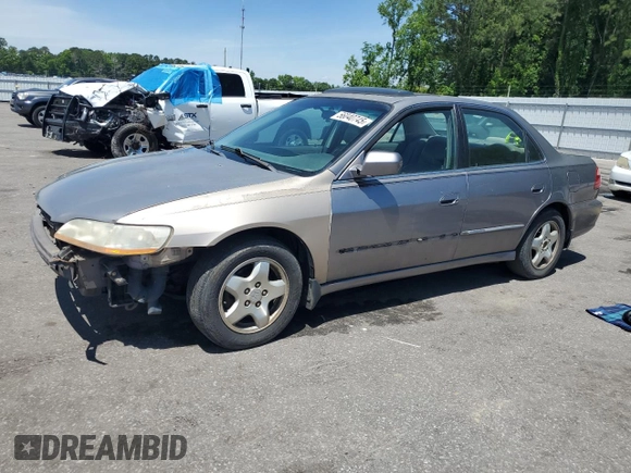 2000 Honda Accord EX с VIN 1HGCG1651YA085715, выставлен на аукционе Copart как лот 56040745 с пробегом 316 369 миль миль и Списание • Salvage title. История ставок и продаж доступна на DreamBid. Изображение 1.
