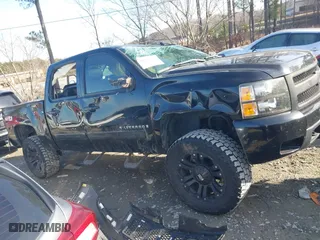2008 Chevrolet Silverado 1500 LT w/1LT with VIN 2GCEK133881327399, listed as a IAAI auction lot 41334350 with 241,231 mi miles. Bid and sale history available at carsss.com. Image 13.