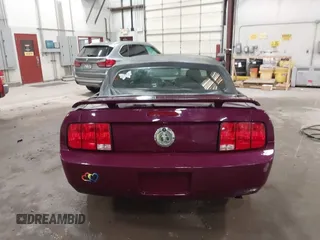 2005 Ford Mustang Deluxe with VIN 1ZVFT84N555227763, listed as a IAAI auction lot 41692270 with 150,423 mi miles. Bid and sale history available at carsss.com. Image 16.