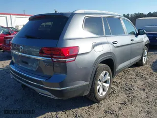2018 Volkswagen Atlas 3.6L V6 SEL with VIN 1V2MR2CA1JC553522, listed as a IAAI auction lot 41020523 with 137,116 mi miles. Bid and sale history available at carsss.com. Image 4.