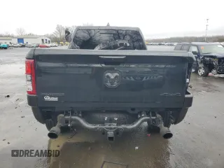 2022 Ram 1500 Big Horn z VIN 1C6SRFMT6NN223604, wystawiony jako Copart lot #45390005 z przebiegiem 5 461 mil mil oraz Szkoda całkowita • Salvage title. Historia ofert i sprzedaży dostępna na DreamBid. Obrazek 6.