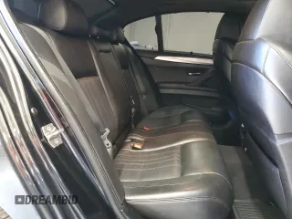2013 BMW M5 z VIN WBSFV9C5XDC772672, wystawiony jako Copart lot #53732175 z przebiegiem 83 665 mil mil oraz Tytuł czysty. Historia ofert i sprzedaży dostępna na DreamBid. Obrazek 10.
